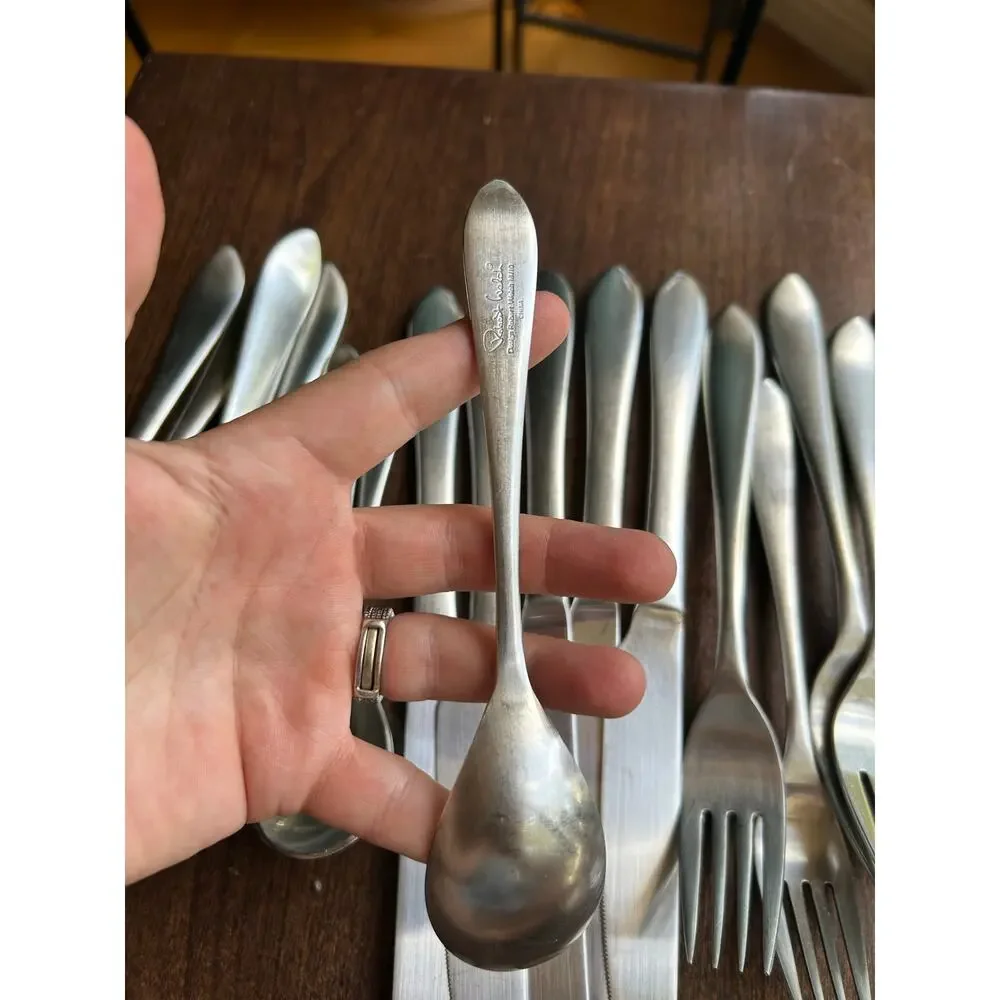 25 piece set Robert Welch RW Meridian pattern 18/10 stainless steel
